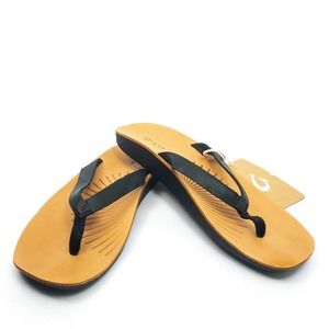 New Olukai Women's Leather Sandals Iwi Size 7 Black/Golden Sand